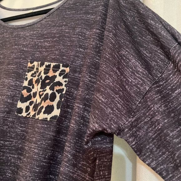 Zulily Women’s Heather Charcoal Gray Top with Leopard Print Pocket Size XXL - Picture 5 of 9